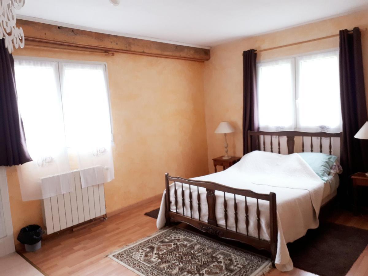 Chambres D'Hotes La Noyeraie Izeron Exteriör bild