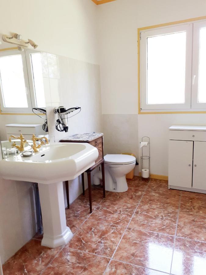 Chambres D'Hotes La Noyeraie Izeron Exteriör bild