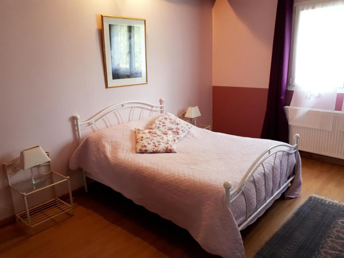 Chambres D'Hotes La Noyeraie Izeron Exteriör bild